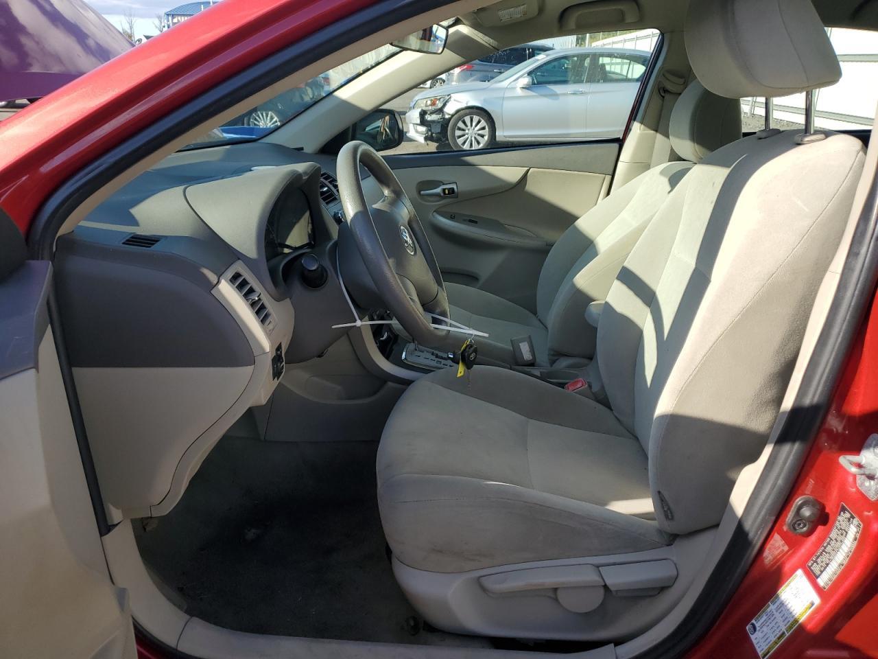 2010 Toyota Corolla Base - Фото 7