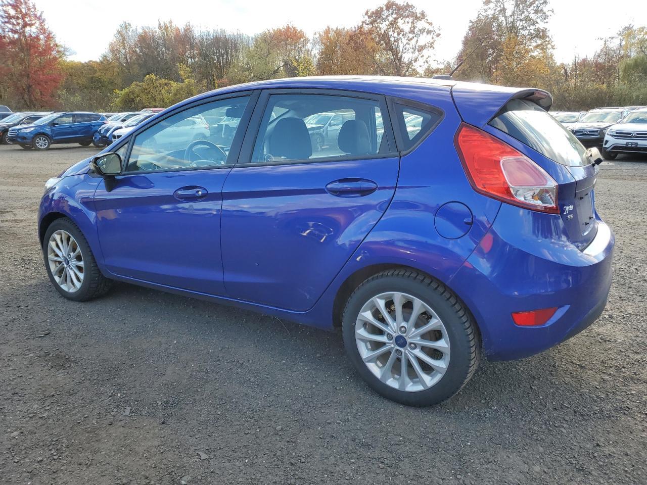 2014 Ford Fiesta Se - Фото 2