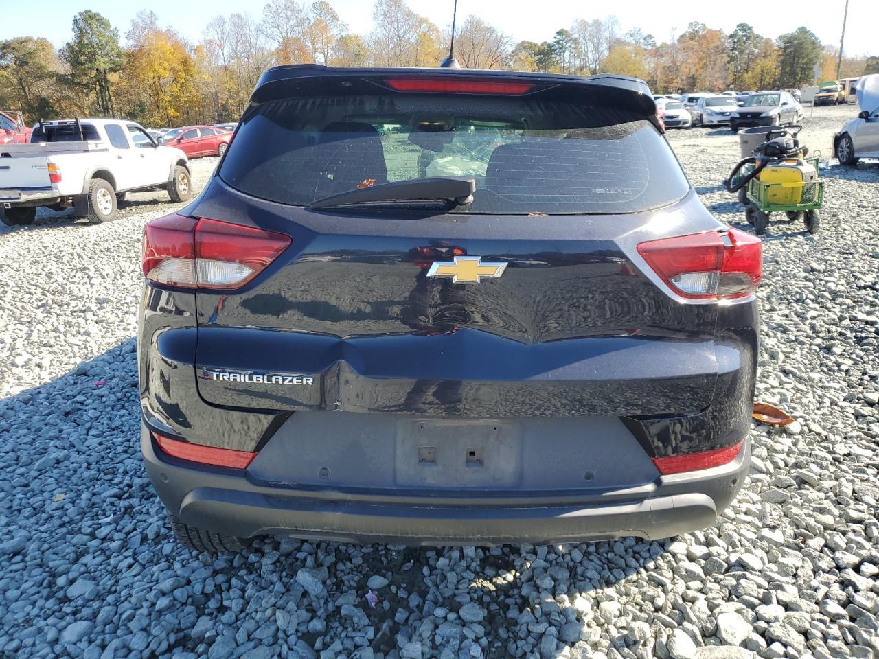 2021 Chev Trailblazer Ls - Фото 6