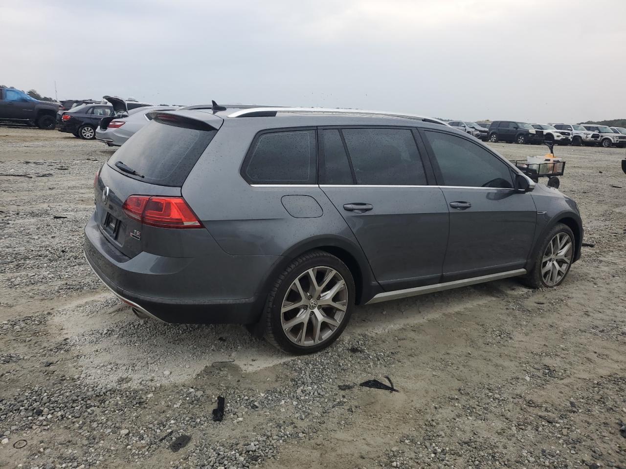 2017 Volkswagen Golf Alltrack S - Фото 3