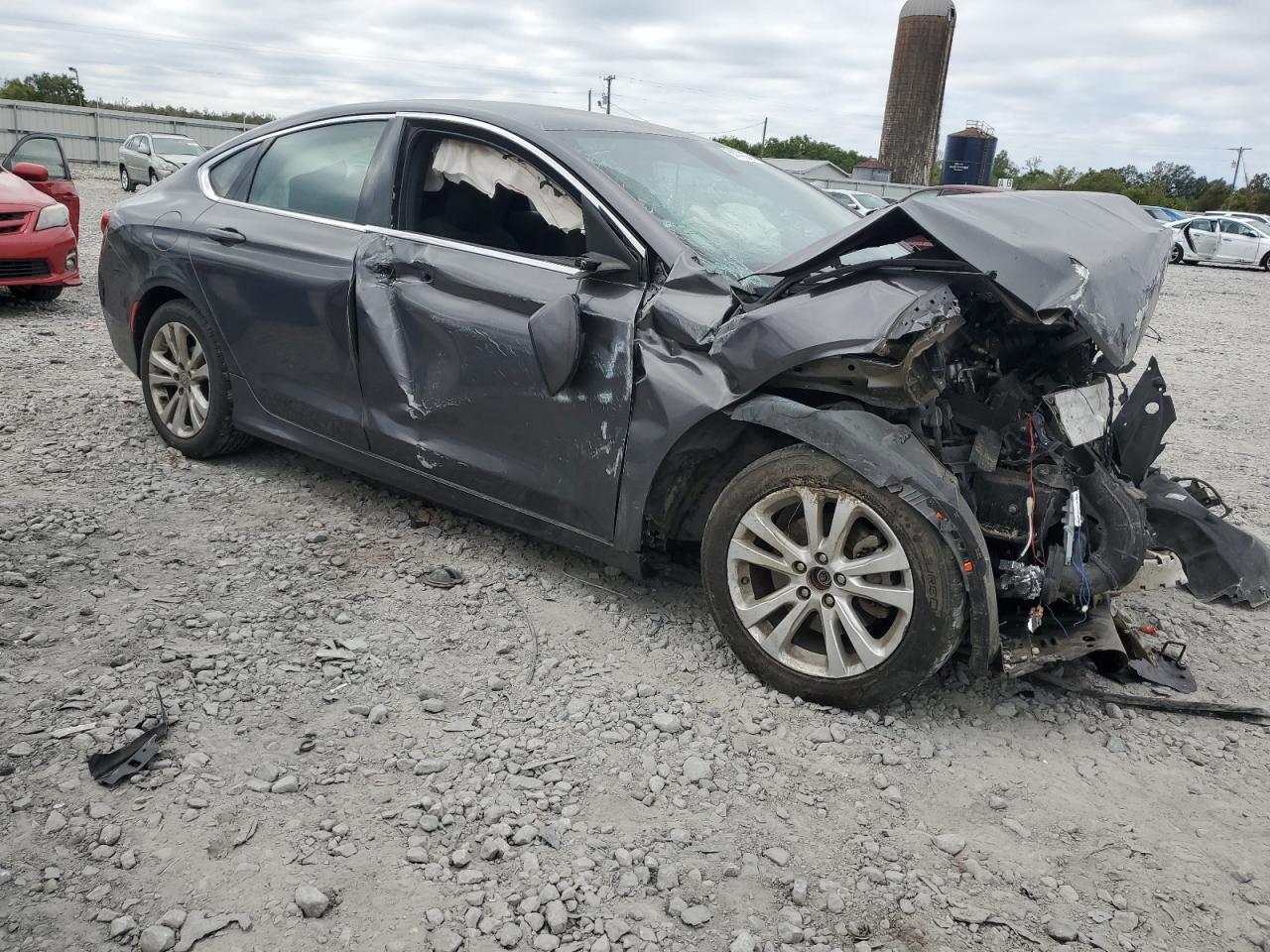 2015 Chrysler 200 Limited - Image 4