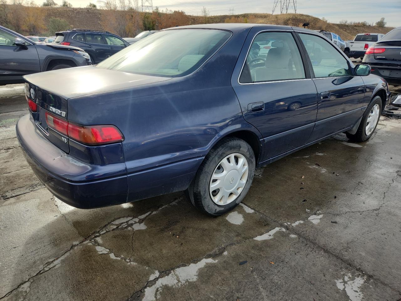 1999 Toyota Camry Le V6 - Фото 3
