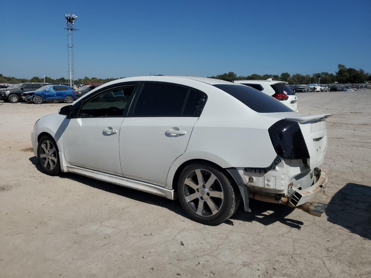 2012 Nissan Sentra - Фото 2
