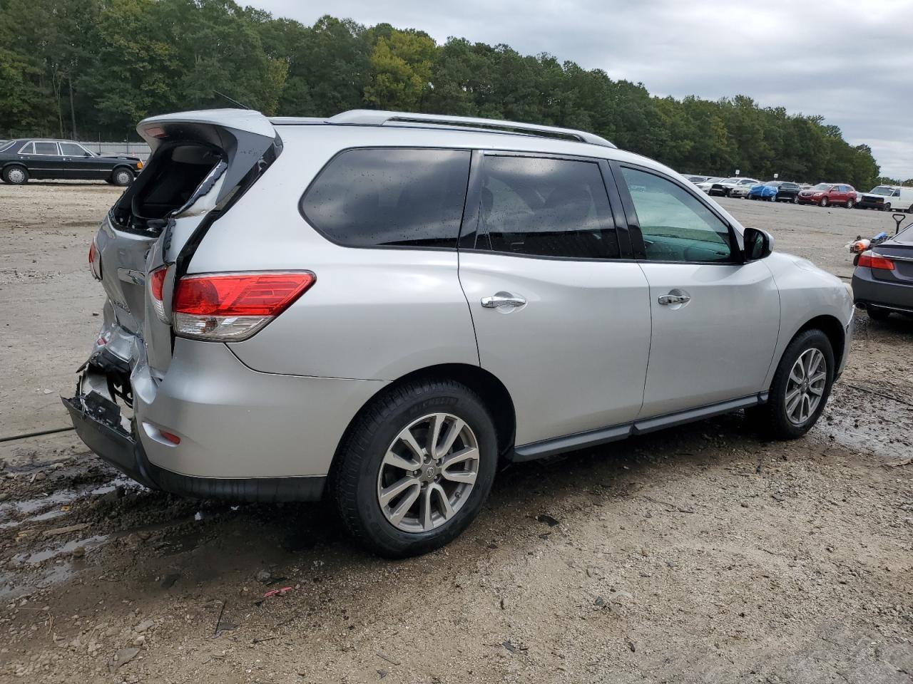 2016 Nissan Pathfinder S - Фото 3