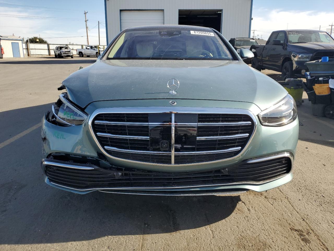 2025 Mercedes-Benz S 500 4Matic - Image 5