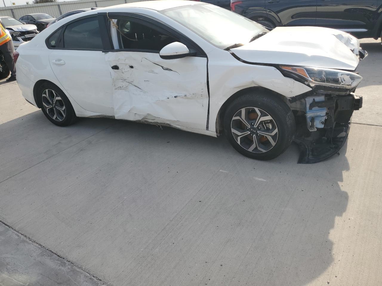 2021 Kia Forte - Фото 4