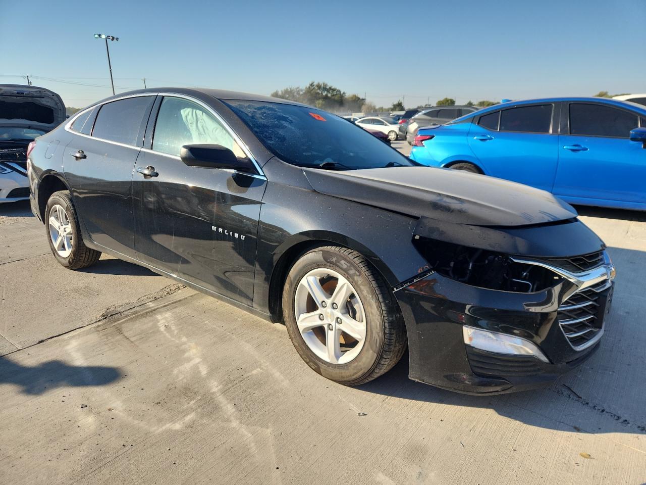 2022 Chev Malibu - Фото 4