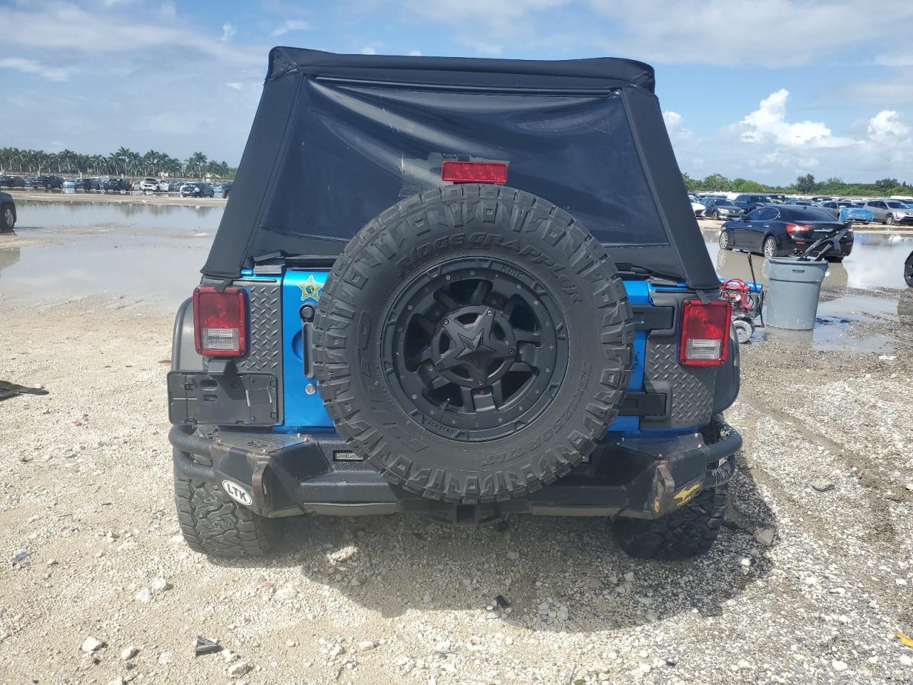 2015 Jeep Wrangler Unlimited Sport - Фото 6