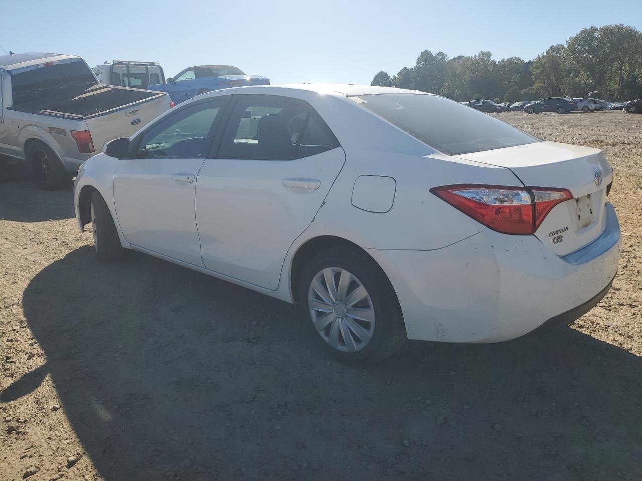 2015 Toyota Corolla L - Фото 2