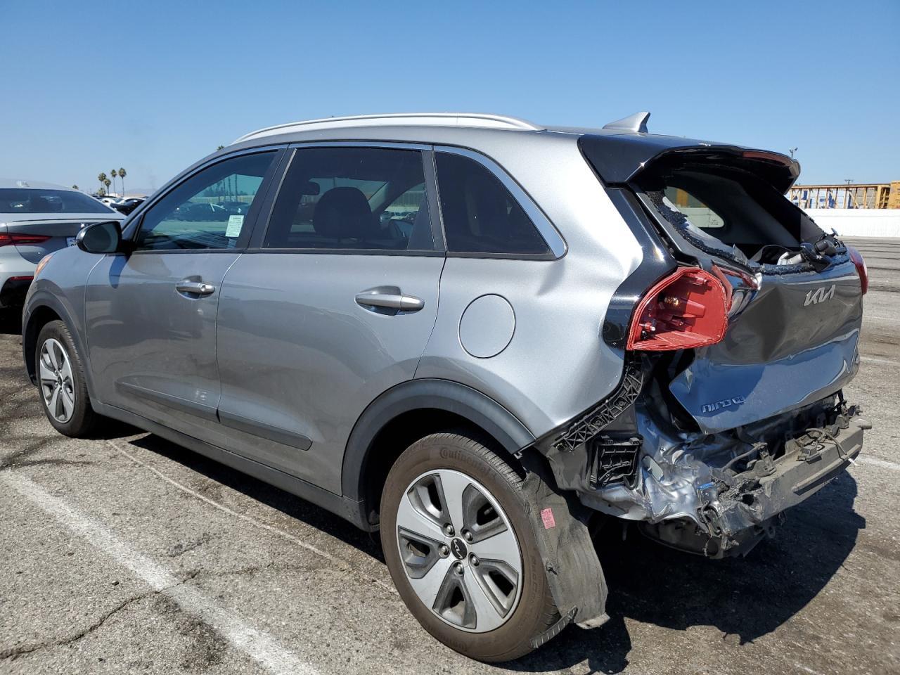 2022 Kia Niro Lx - Image 2