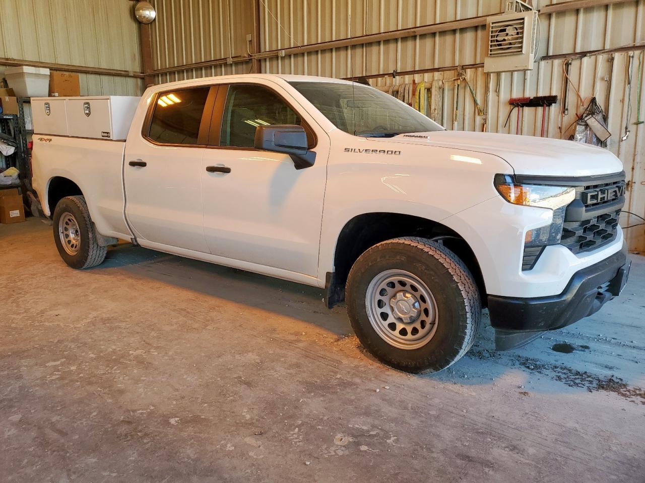 2025 Chevrolet Silverado K1500 - Фото 4