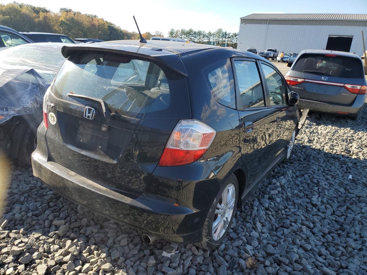 2011 Honda Fit Sport - Фото 3