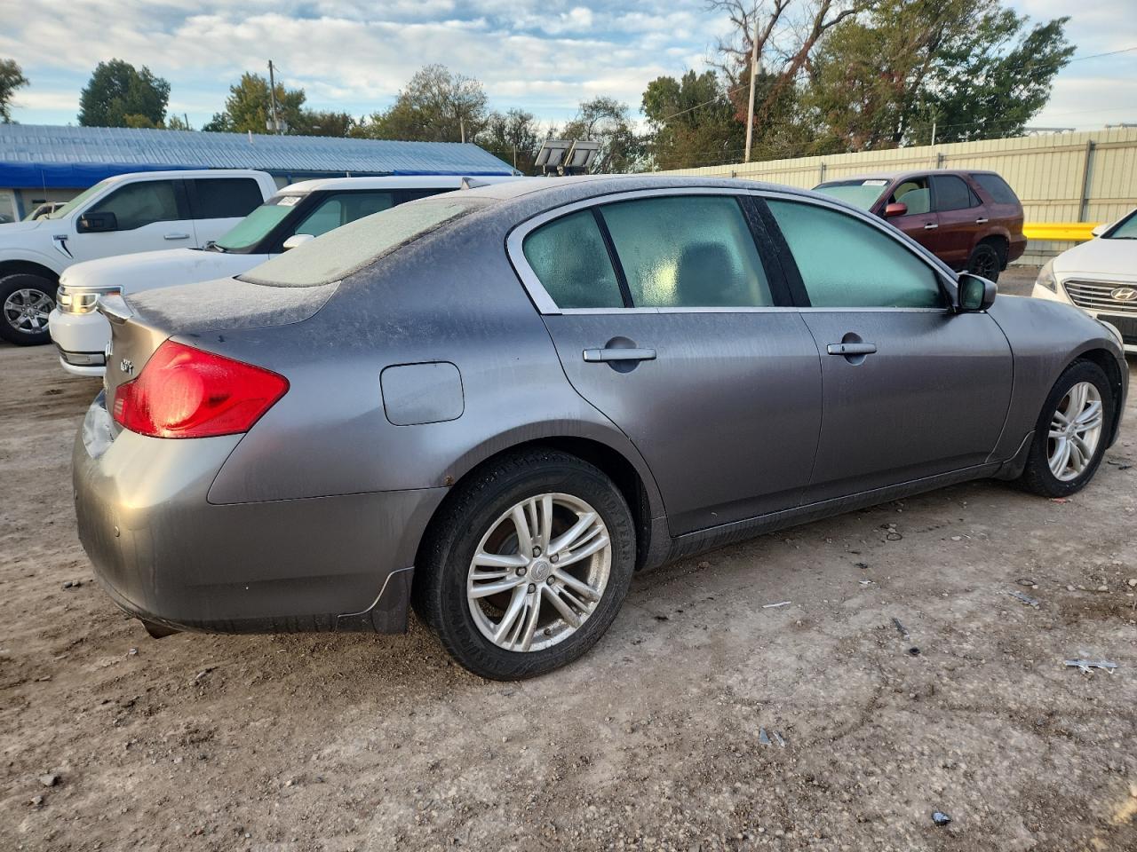2011 Infiniti G37 - Image 3