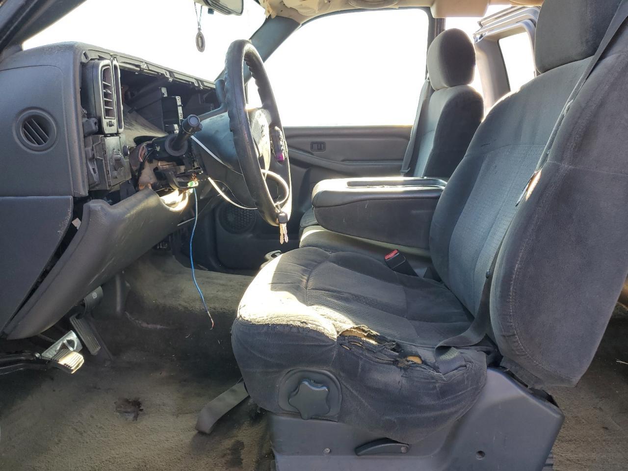 2004 Chevrolet Silverado C1500 - Image 7