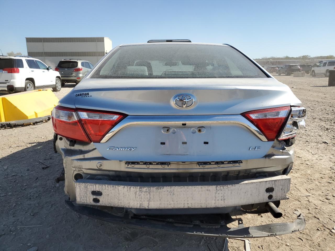 2015 Toyota Camry Le - Фото 6