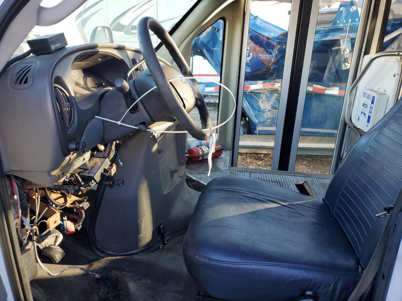 2008 Ford E450 Shuttle Bus - Фото 5