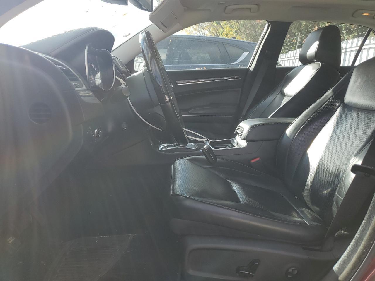 2020 Chrysler 300 Limited - Image 7