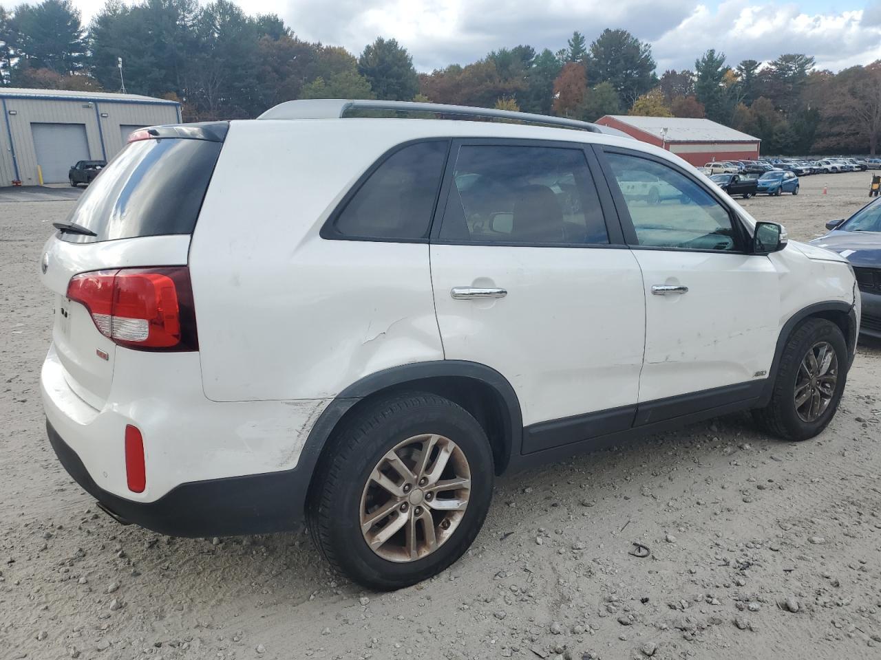 2014 Kia Sorento Lx - Image 3