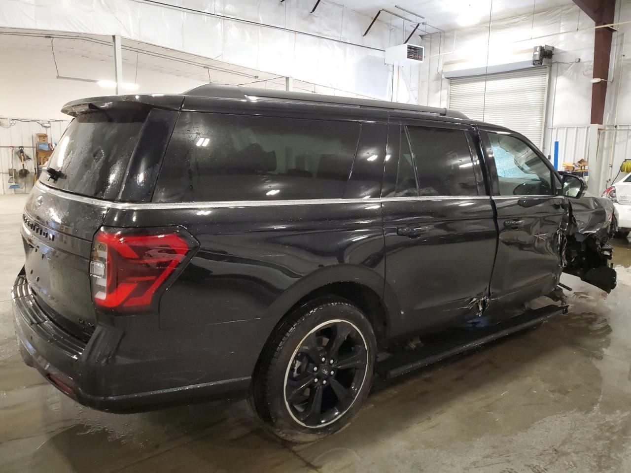 2024 Ford Expedition Max Limited - Image 3