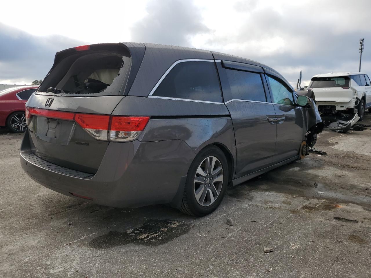 2014 Honda Odyssey Touring - Фото 3