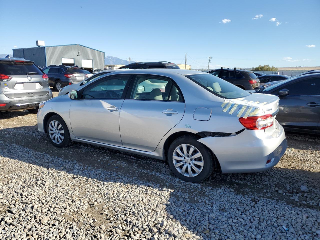 2013 Toyota Corolla Base - Фото 2