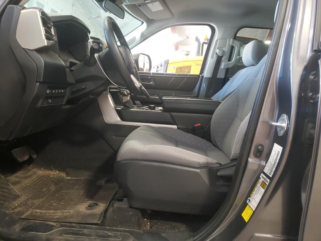 2024 Toyota Tundra Crewmax Sr - Image 7