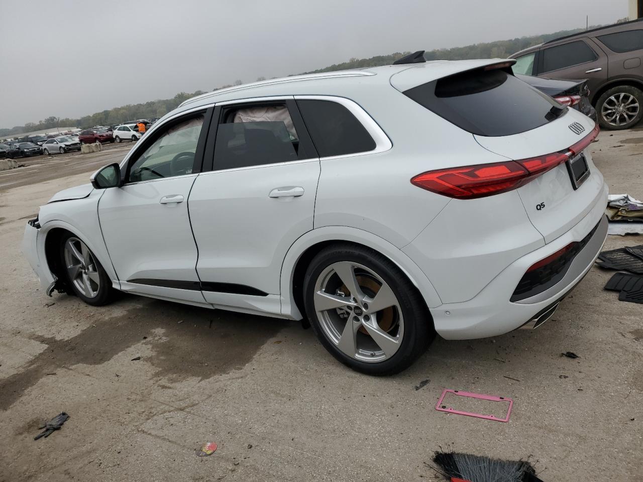 2025 Audi Q5 Prestige - Фото 2