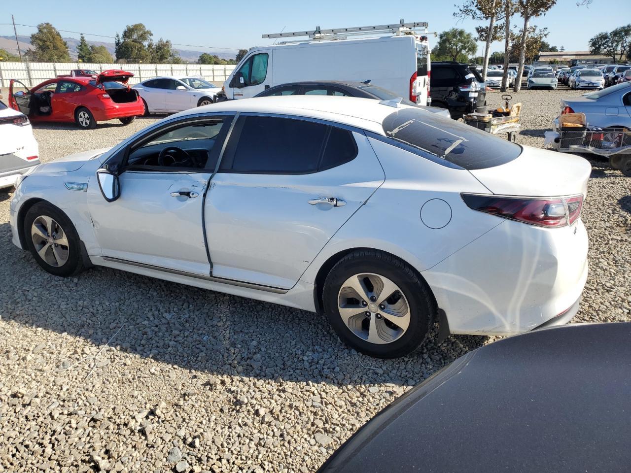 2016 Kia Optima Hybrid - Image 2