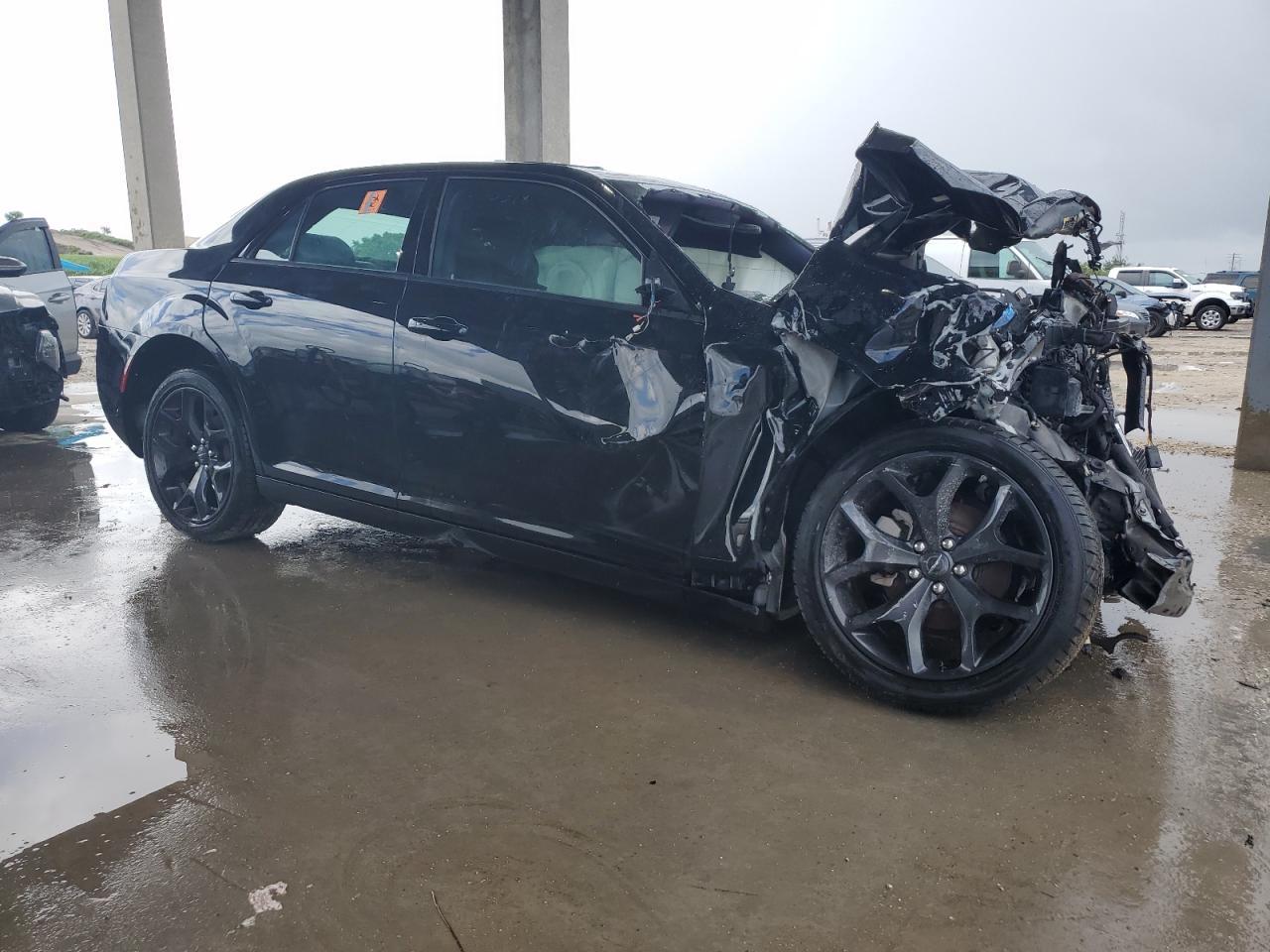 2023 Chrysler 300 S - Image 4