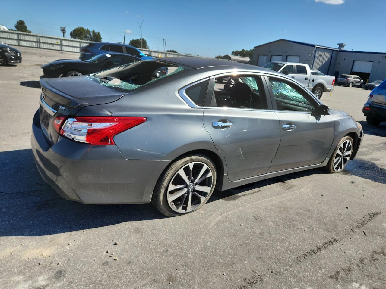 2016 Nissan Altima 2.5 - Image 3