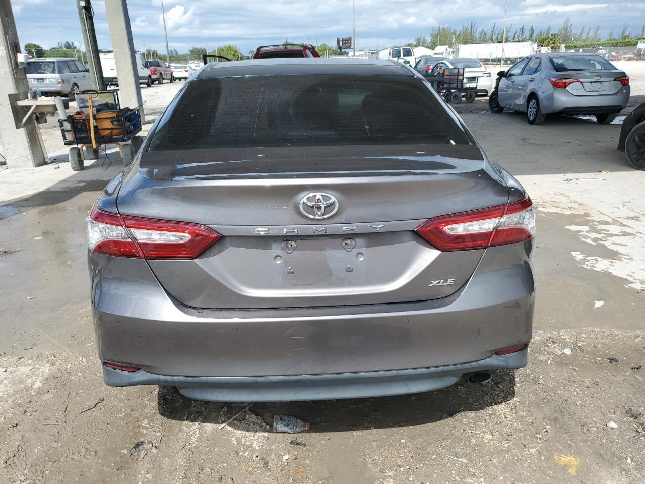 2018 Toyota Camry L - Image 6