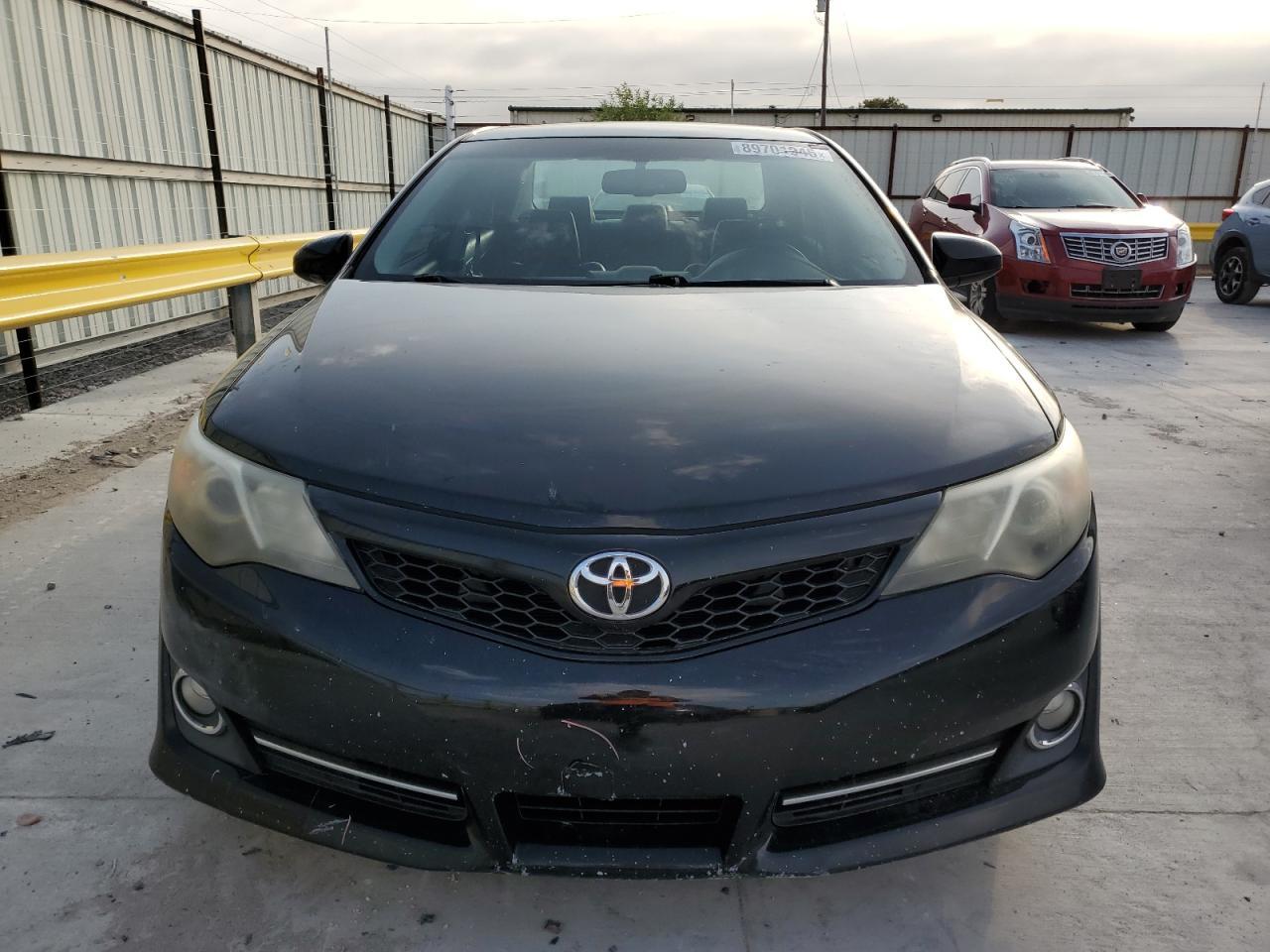 2014 Toyota Camry Se - Фото 5