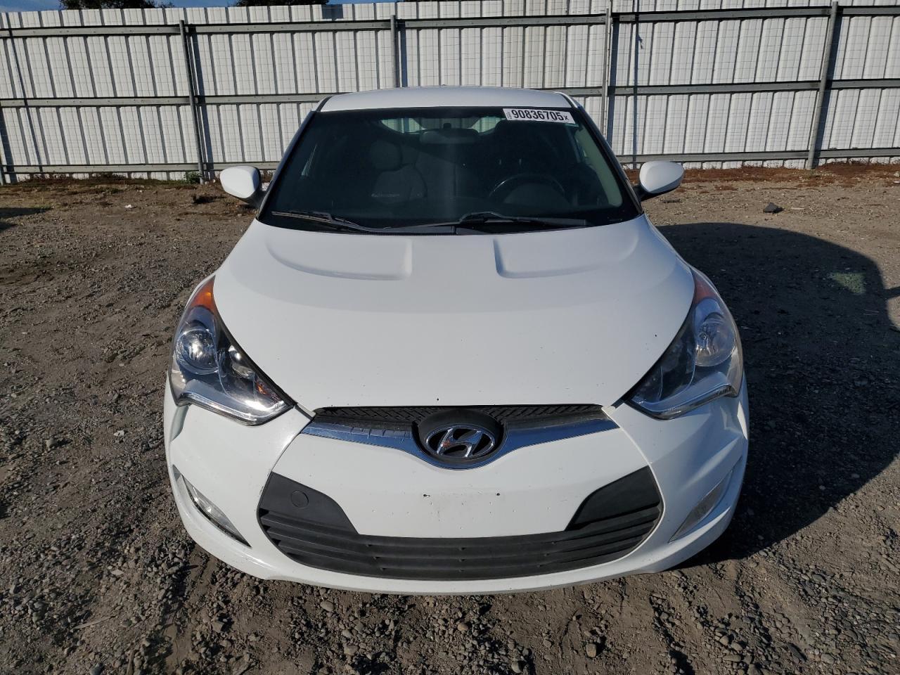 2017 Hyundai Veloster - Image 5