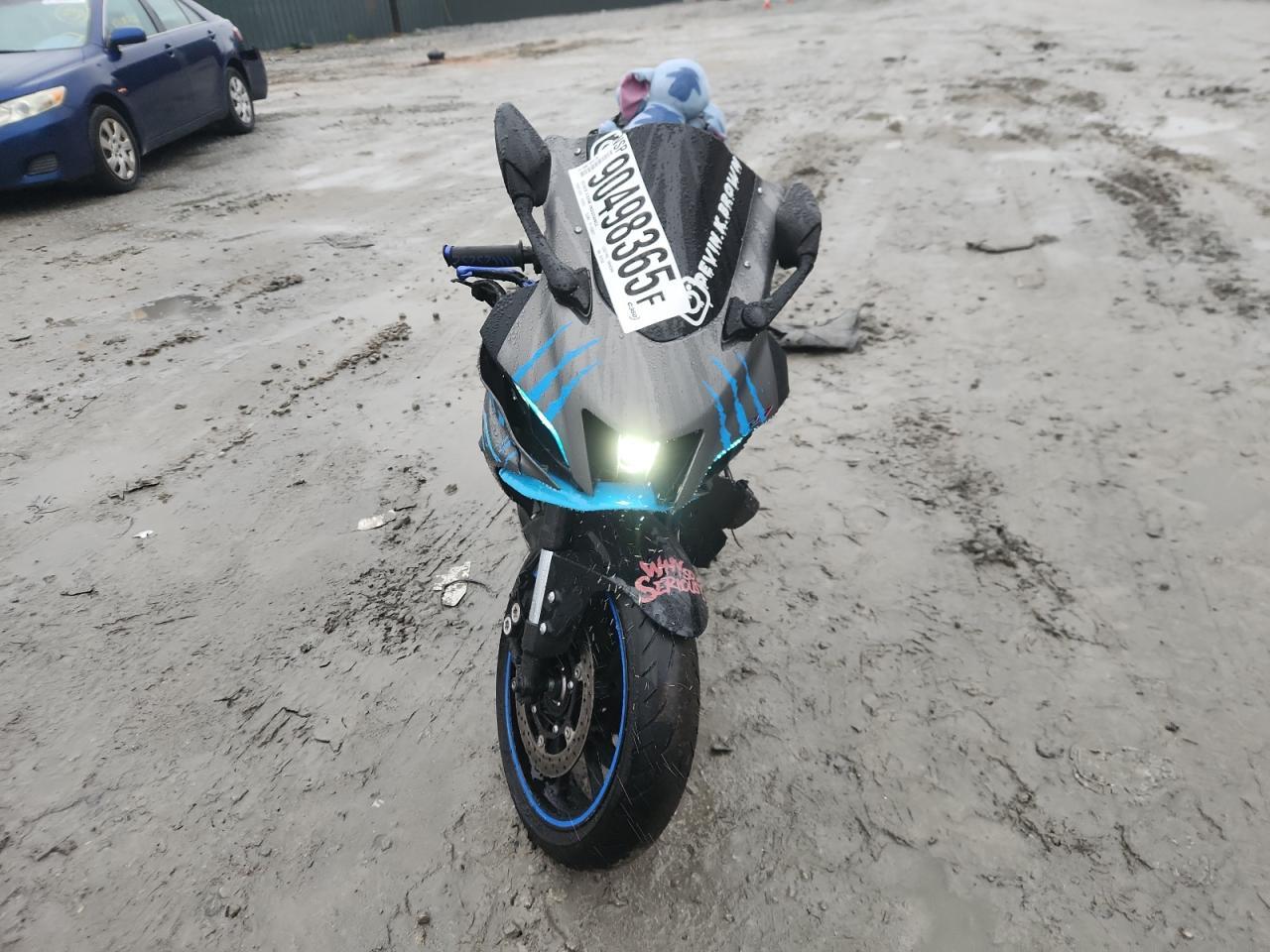 2024 Yamaha Yzfr7 - Image 2