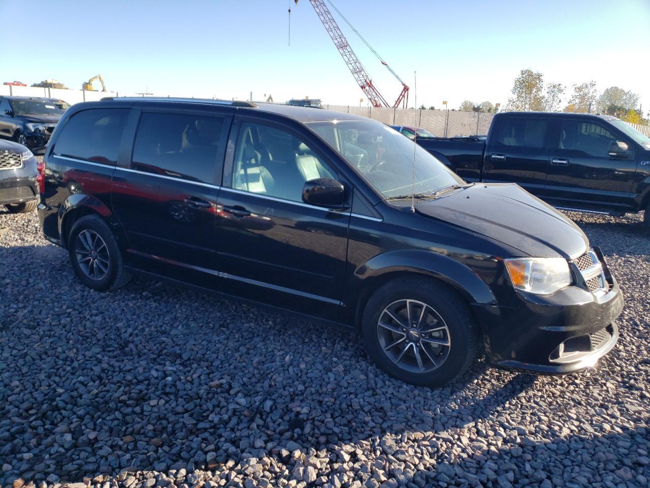 2017 Dodge Grand Caravan - Image 4