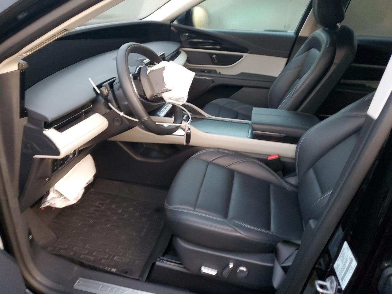 2025 Lincoln Nautilus Premiere - Image 7