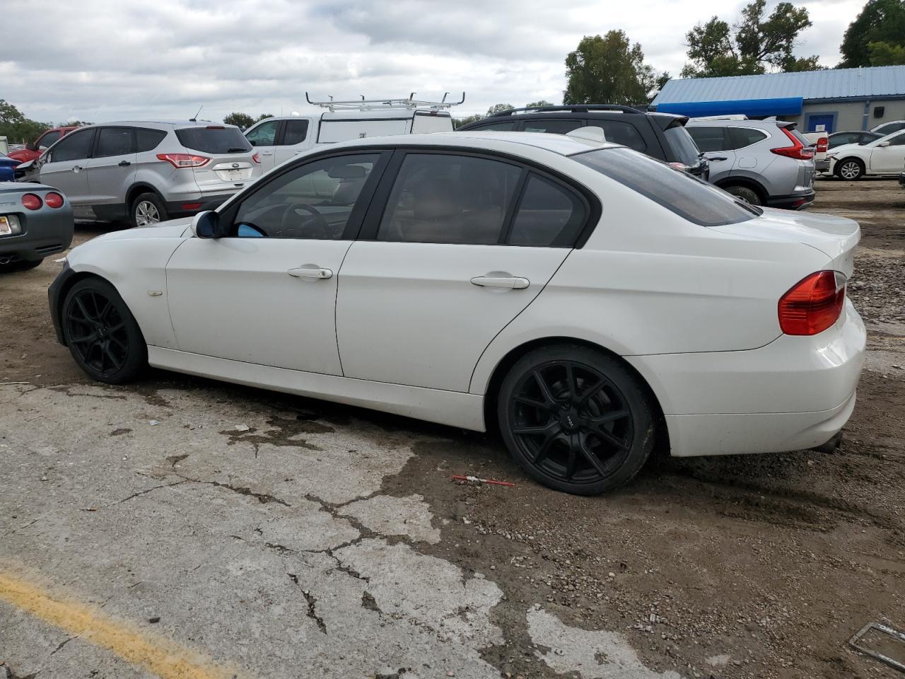 2007 BMW 328 Xi - Image 2