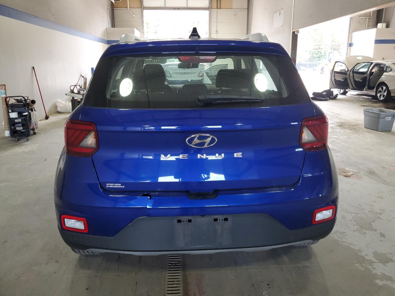 2021 Hyundai Venue Sel - Фото 6