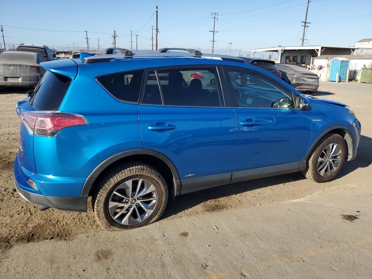 2016 Toyota Rav4 Hv Xle - Image 3