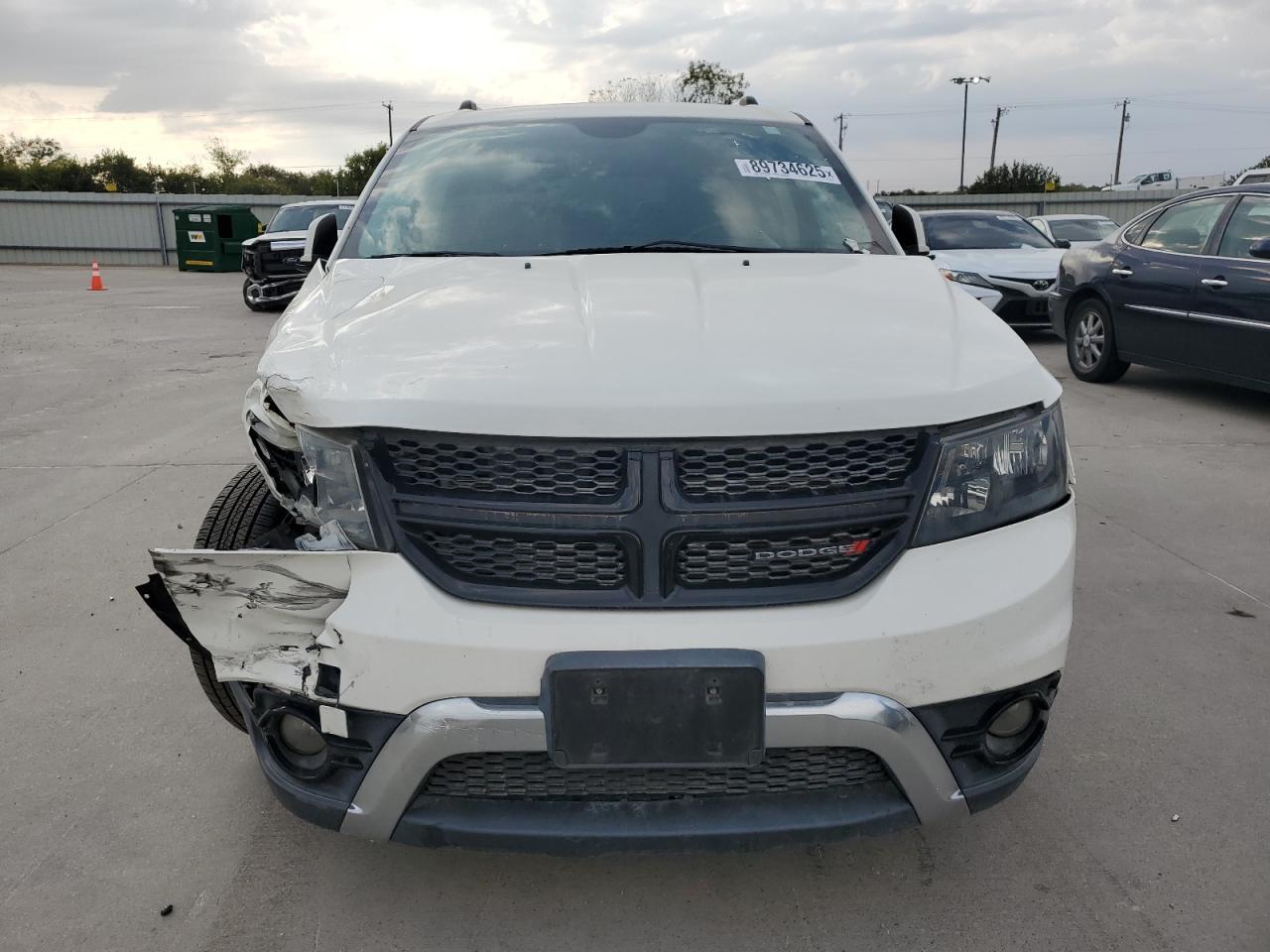 2017 Dodge Journey Crossroad - Image 5