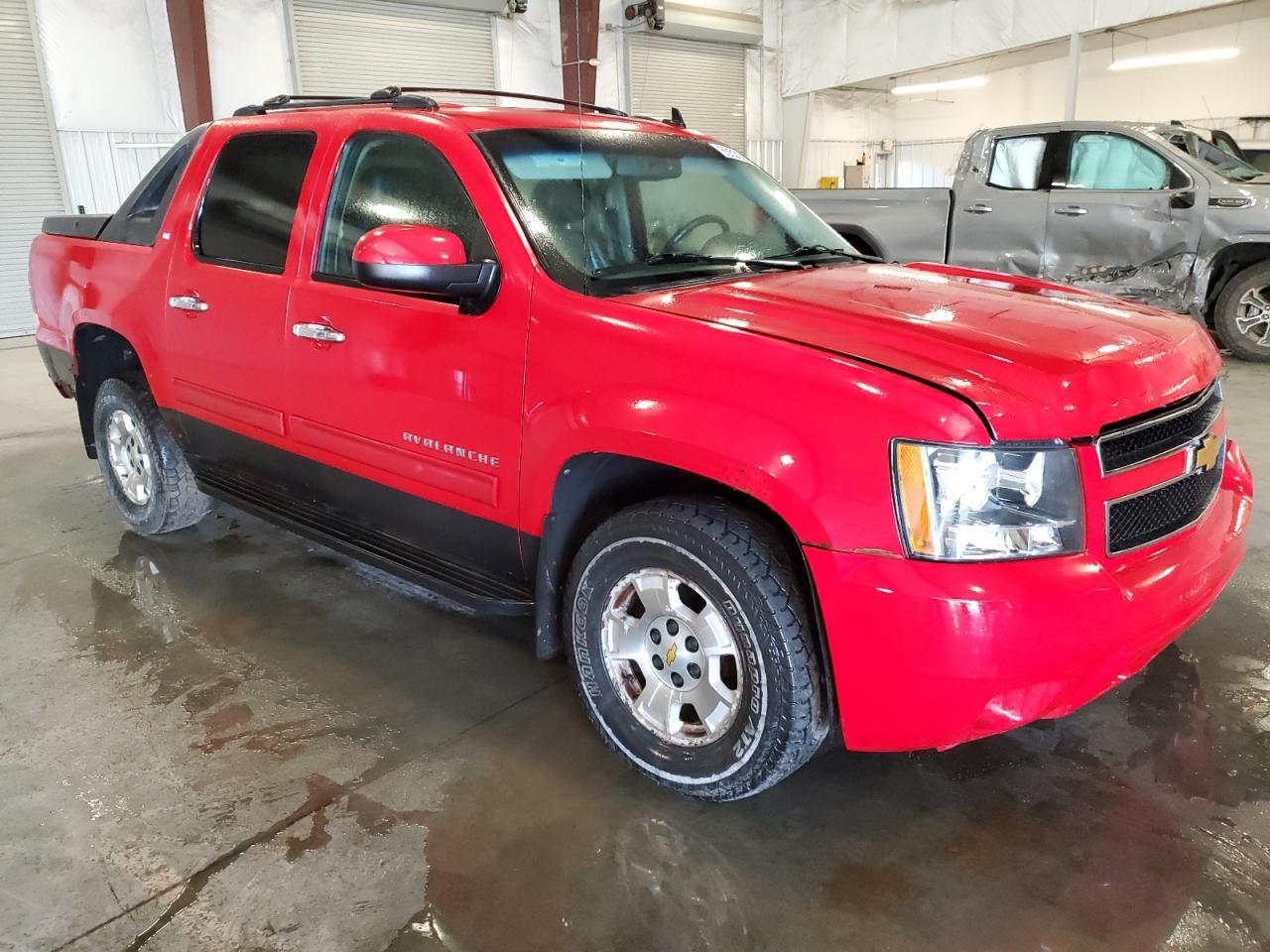 2011 Chevrolet Avalanche Lt - Фото 4