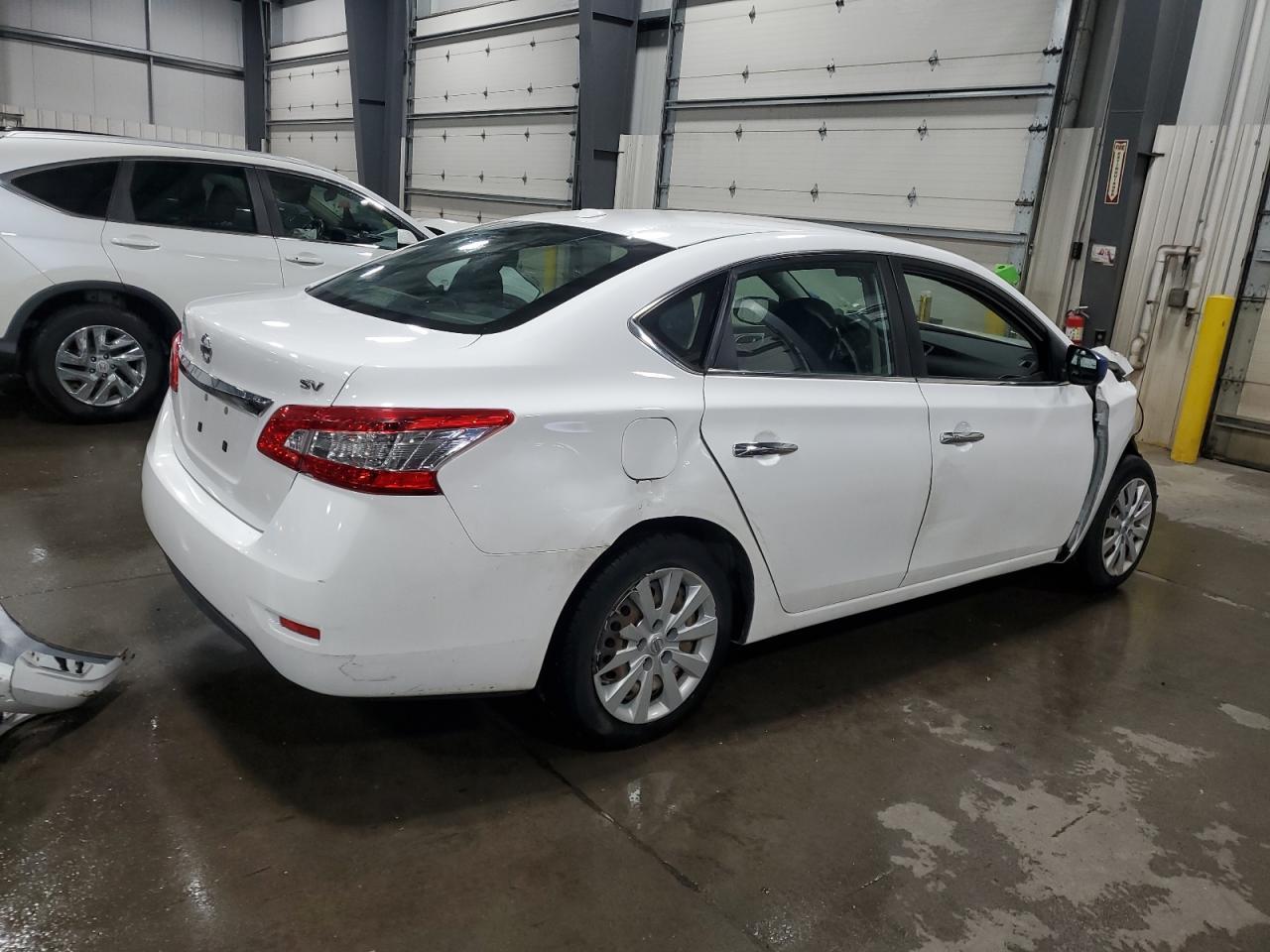 2015 Nissan Sentra S - Фото 3