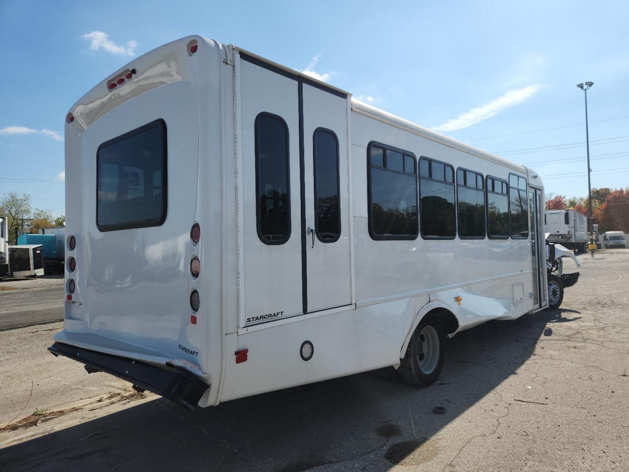 2022 Ford F550 Super Duty - Фото 3