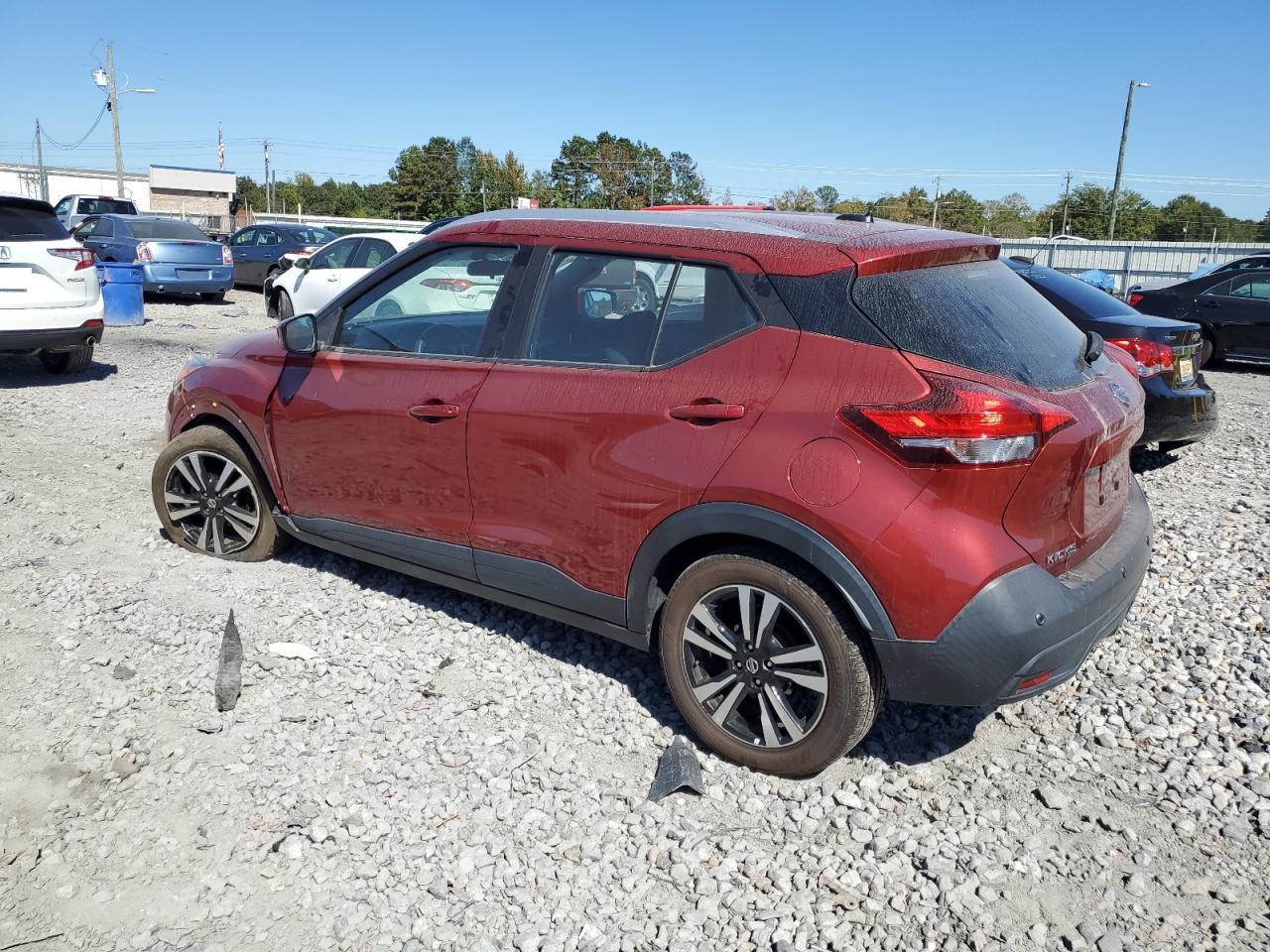 2020 Nissan Kicks Sv - Image 2
