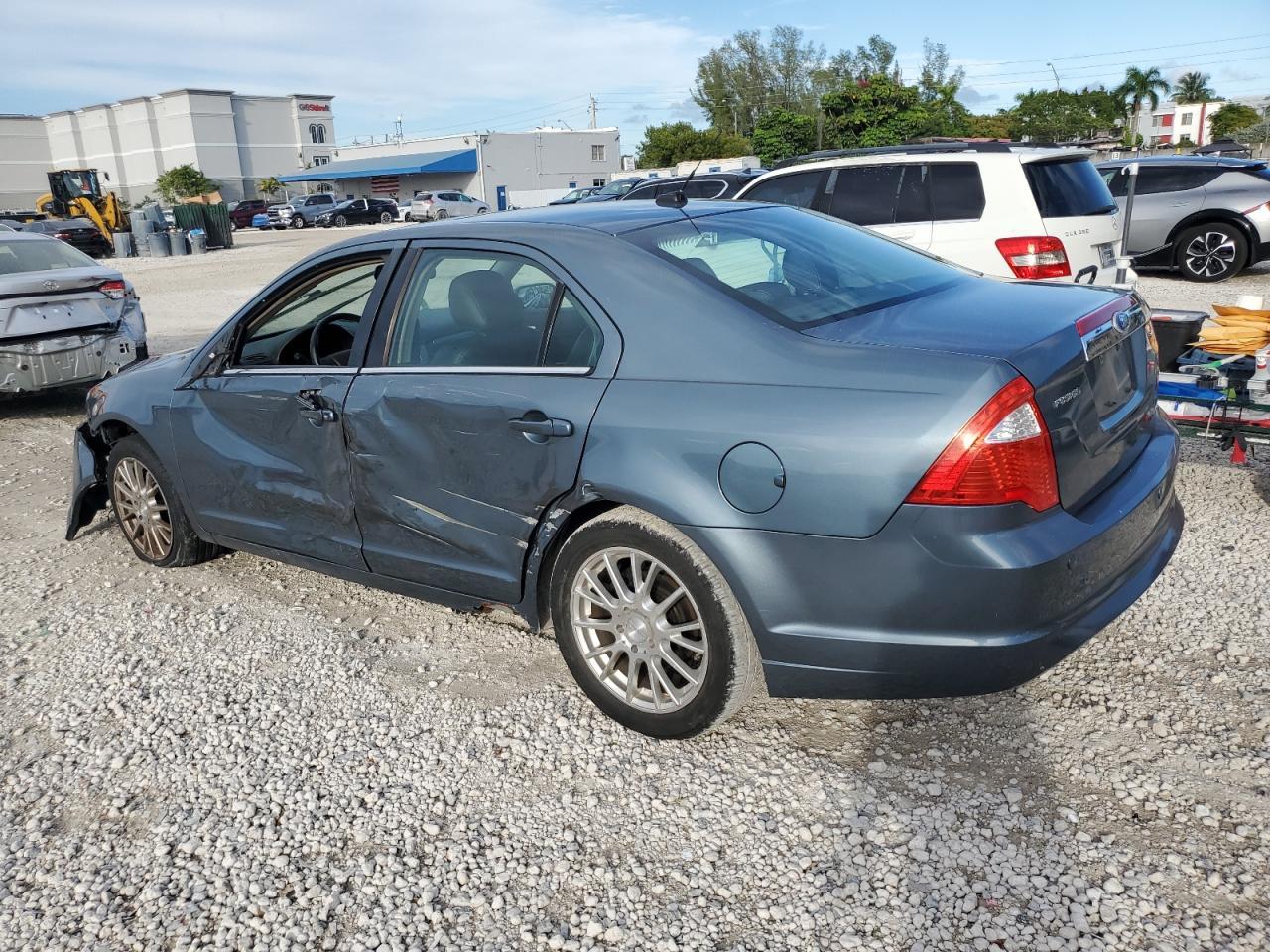 2011 Ford Fusion Sel - Image 2