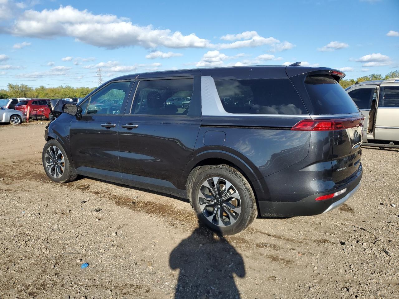2024 Kia Carnival Ex - Image 2