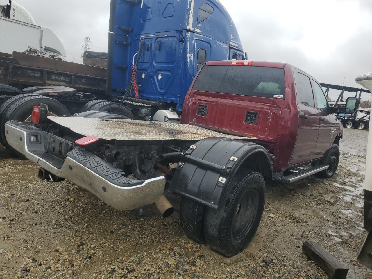 2018 Ram 3500 Flatbed Truck - Фото 3