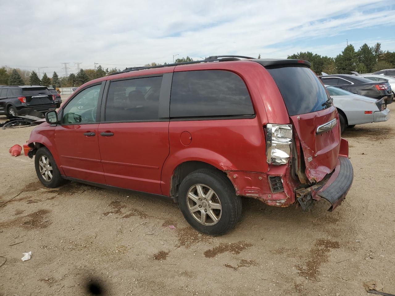 2008 Chrysler Town & Country Lx - Фото 2