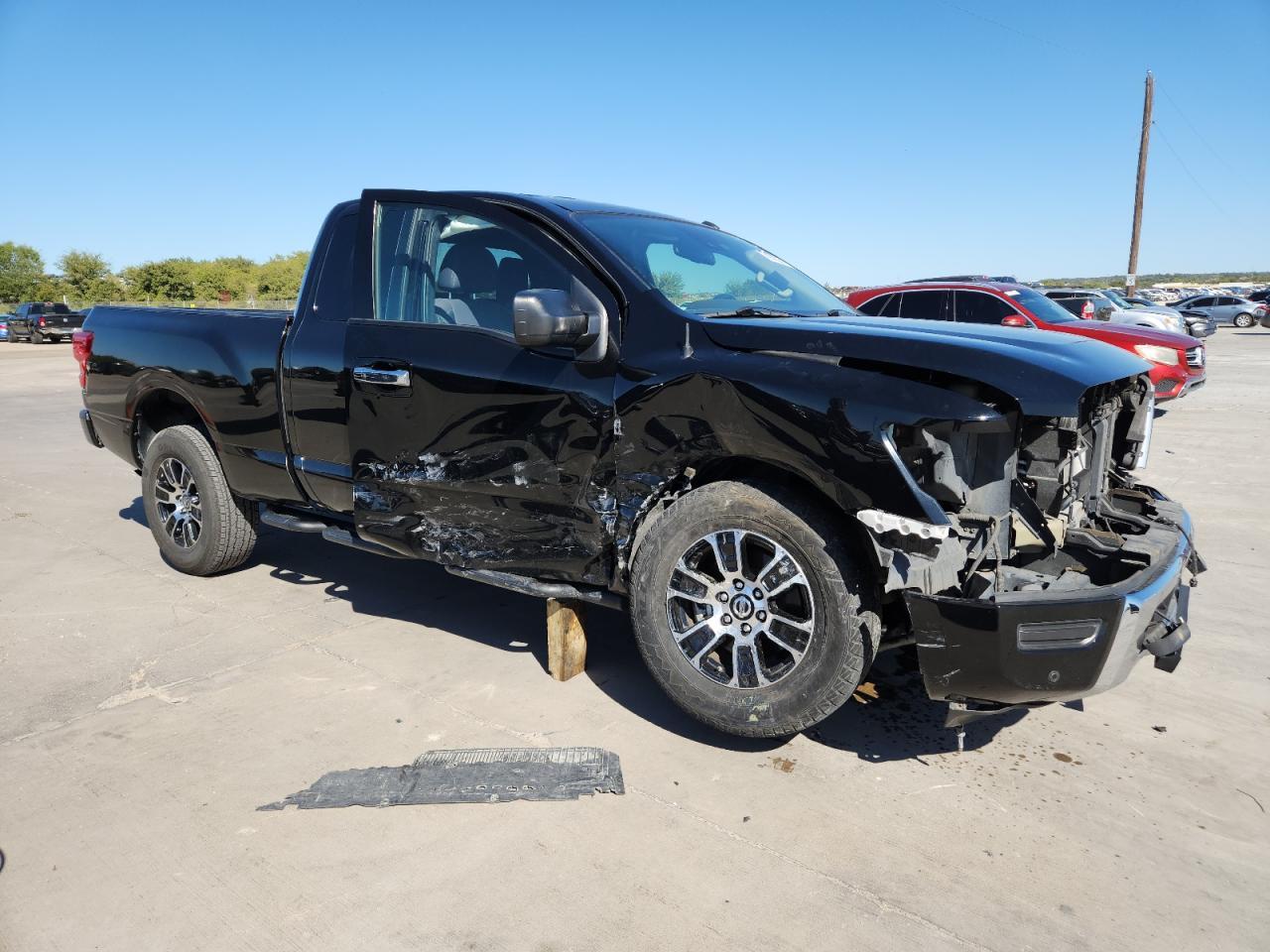 2021 Nissan Titan Sv - Image 4