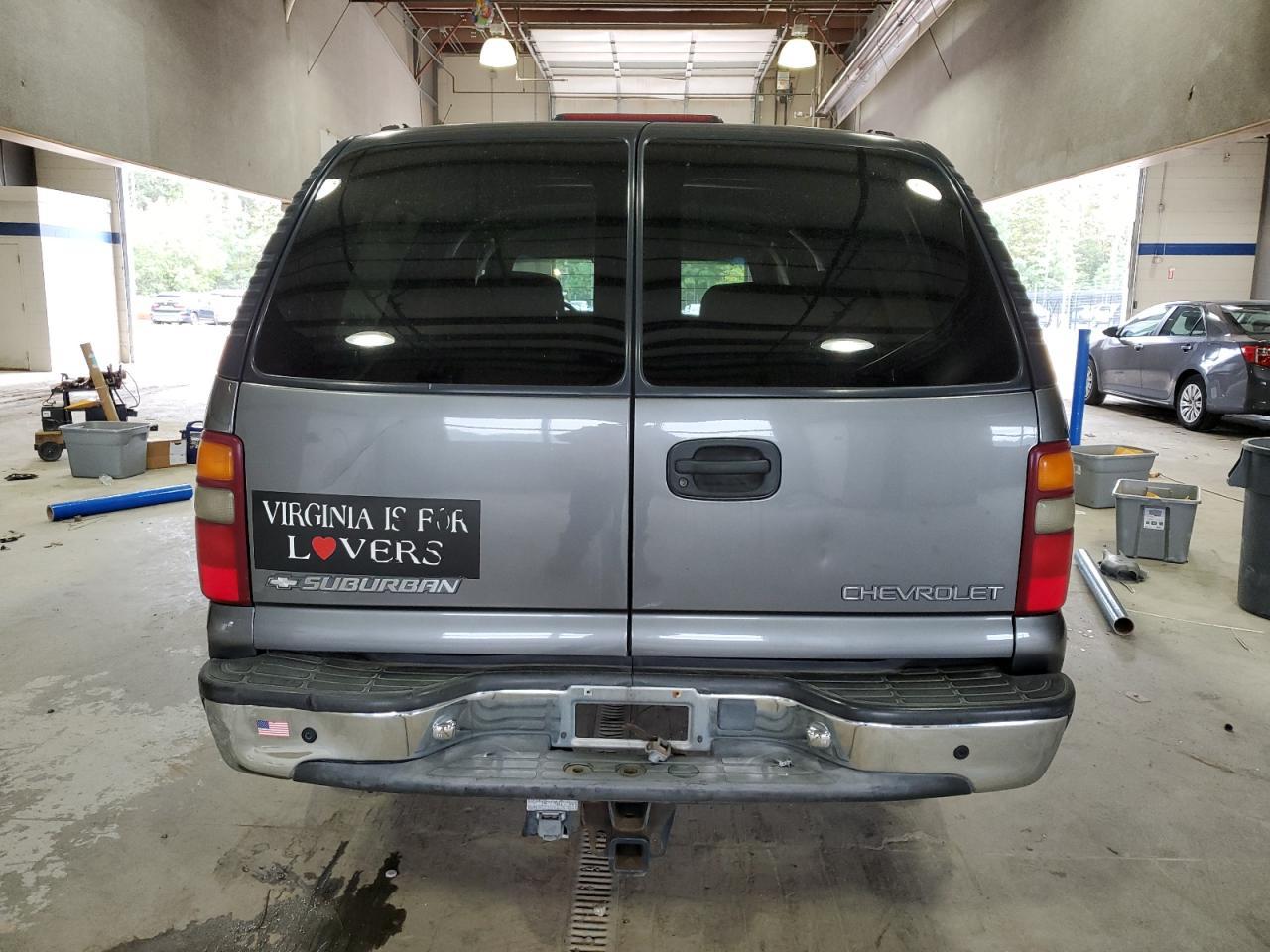 2001 Chevrolet Suburban C1500 - Фото 6